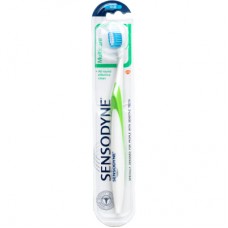Зубна щітка Sensodyne Комплексний захист + футляр (4820127150435)